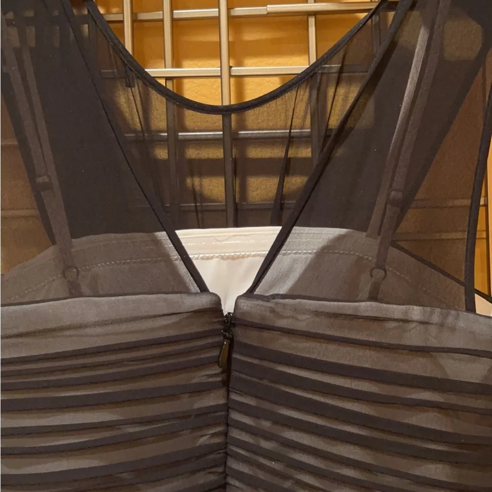 BCBG MAXAZRIA |  Women’s Evening Gown Dress Sleeveless Size 0 - Picture 7 of 10